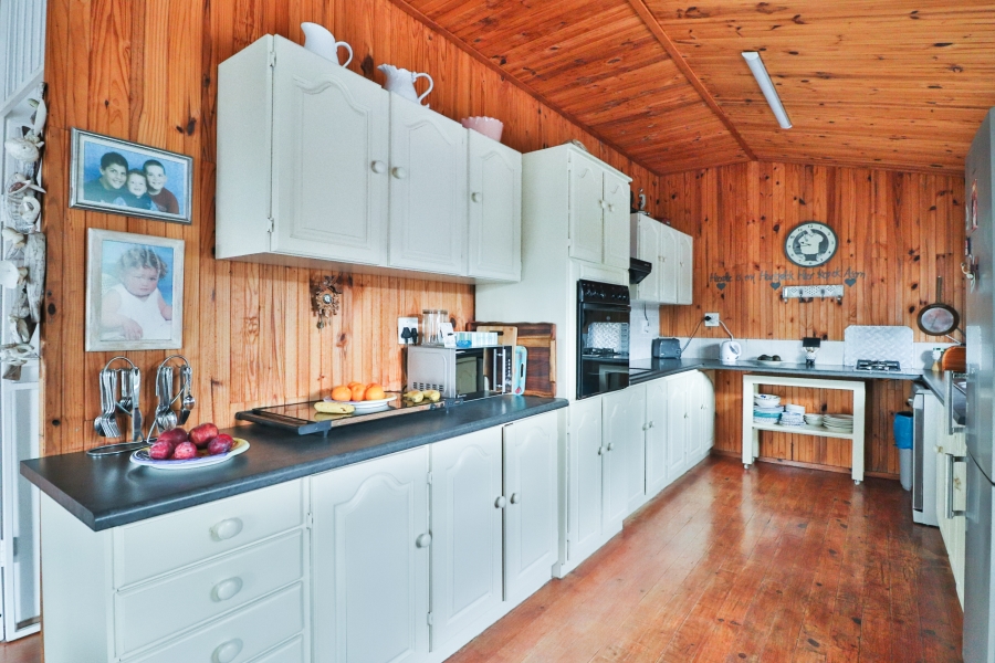 4 Bedroom Property for Sale in Stilbaai Wes Western Cape